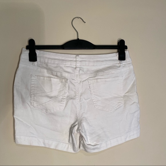 Mid Rise White Shorts - Picture 2 of 4